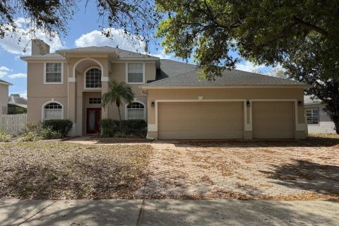 House in Orlando, Florida 5 bedrooms, 288.65 sq.m. № 1898453 - photo 1