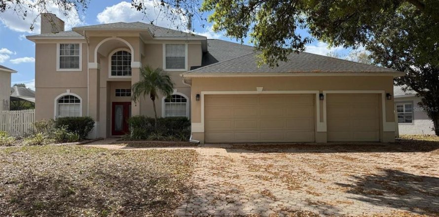 House in Orlando, Florida 5 bedrooms, 288.65 sq.m. № 1898453