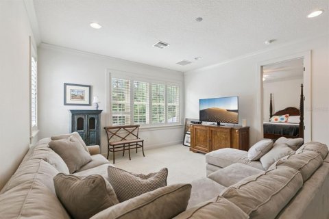House in Winter Park, Florida 4 bedrooms, 374.95 sq.m. № 2102506 - photo 18