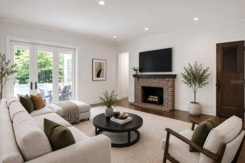 House in Winter Park, Florida 4 bedrooms, 374.95 sq.m. № 2102506 - photo 6