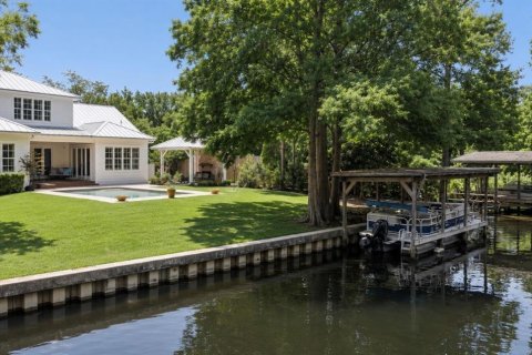 House in Winter Park, Florida 4 bedrooms, 374.95 sq.m. № 2102506 - photo 23