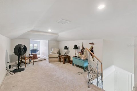 House in Winter Park, Florida 4 bedrooms, 374.95 sq.m. № 2102506 - photo 20