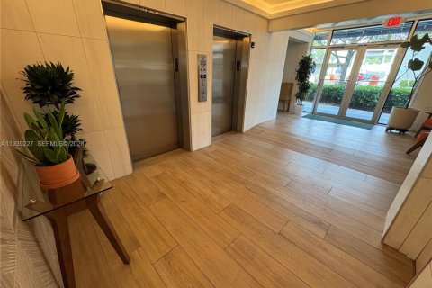 Copropriété à louer à Miami Beach, Floride: 2 chambres, 76.18 m2 № 1996587 - photo 3