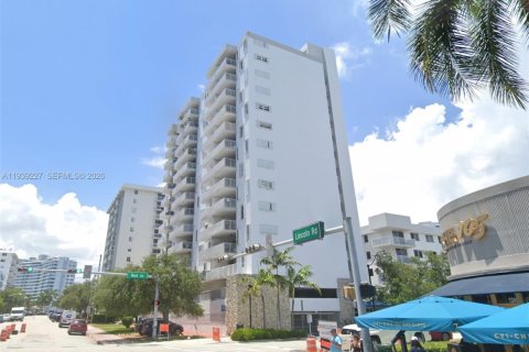Copropriété à louer à Miami Beach, Floride: 2 chambres, 76.18 m2 № 1996587 - photo 20