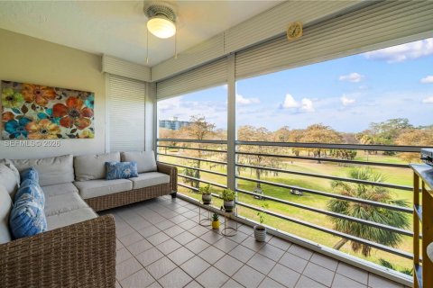 Condo in Pompano Beach, Florida, 2 bedrooms  № 2086000 - photo 14