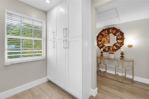 Condo in Pompano Beach, Florida, 2 bedrooms  № 2086000 - photo 9
