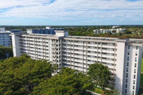 Condo in Pompano Beach, Florida, 2 bedrooms  № 2086000 - photo 4