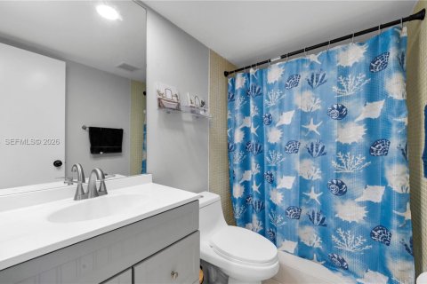 Condo in Pompano Beach, Florida, 2 bedrooms  № 2086000 - photo 13