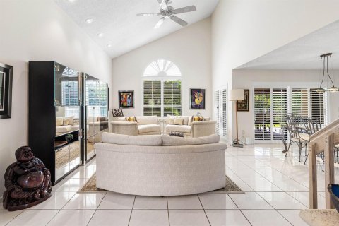 House in Boca Raton, Florida 3 bedrooms, 204.94 sq.m. № 2417712 - photo 10