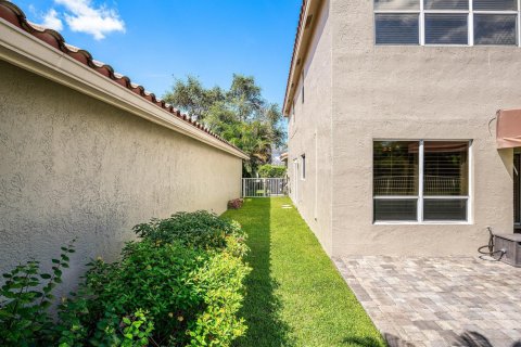House in Boca Raton, Florida 3 bedrooms, 204.94 sq.m. № 2417712 - photo 9