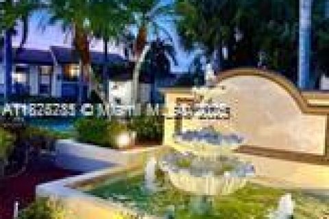 Copropriété à vendre à Greenacres, Floride: 2 chambres, 85.84 m2 № 1926513 - photo 3