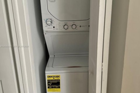 Appartement à louer à Miami, Floride: 2 chambres, 76.92 m2 № 2243403 - photo 8