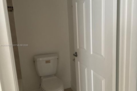 Appartement à louer à Miami, Floride: 2 chambres, 76.92 m2 № 2243403 - photo 10