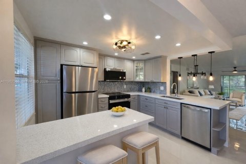 Condominio en Coconut Creek, Florida, 2 dormitorios  № 2080394