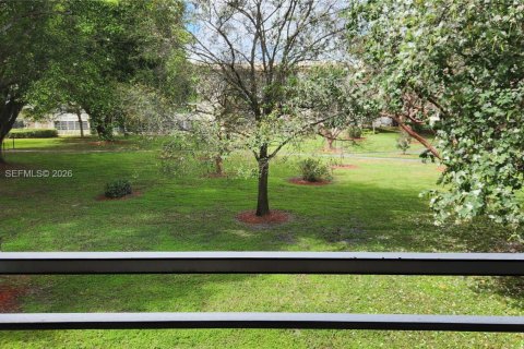 Condominio en alquiler en Coconut Creek, Florida, 2 dormitorios, 107.4 m2 № 2080394 - foto 10