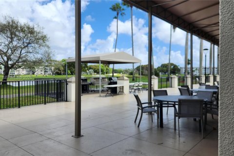 Condominio en alquiler en Coconut Creek, Florida, 2 dormitorios, 107.4 m2 № 2080394 - foto 25