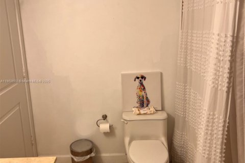 Купить кондоминиум в Майами, Флорида 2 спальни, 87.51м2, № 1891045 - фото 18