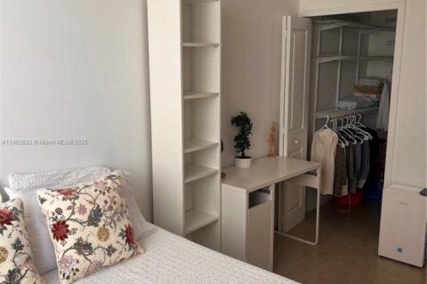Купить кондоминиум в Майами, Флорида 2 спальни, 87.51м2, № 1891045 - фото 11