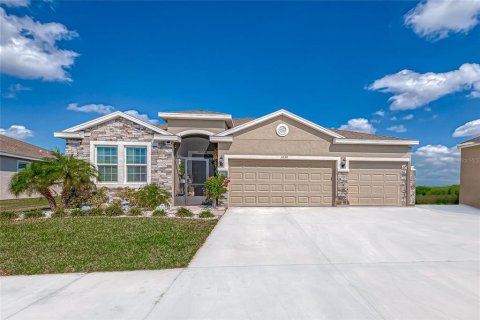 House in Wimauma, Florida 4 bedrooms, 214.6 sq.m. № 1894828 - photo 1