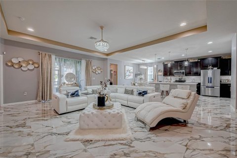 House in Wimauma, Florida 4 bedrooms, 214.6 sq.m. № 1894828 - photo 7