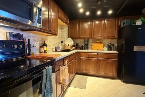 Condo in Orlando, Florida, 2 bedrooms № 2209991 - photo 5