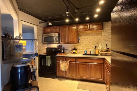 Condo in Orlando, Florida, 2 bedrooms № 2209991 - photo 4