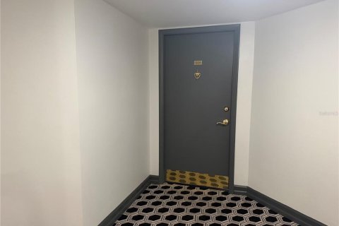 Condo in Orlando, Florida, 2 bedrooms № 2209991 - photo 12