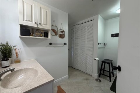 Condo in Orlando, Florida, 2 bedrooms № 2209991 - photo 10