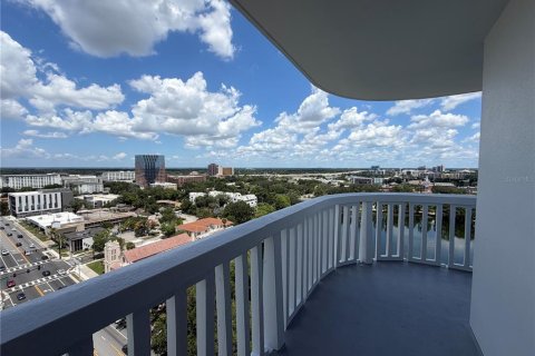Condo in Orlando, Florida, 2 bedrooms № 2209991 - photo 15