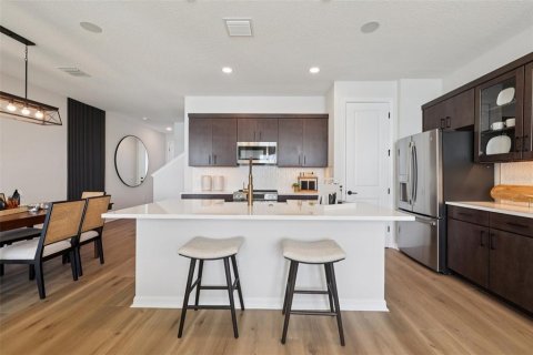Touwnhouse à vendre à San Antonio, Floride: 3 chambres, 166.11 m2 № 2415451 - photo 2