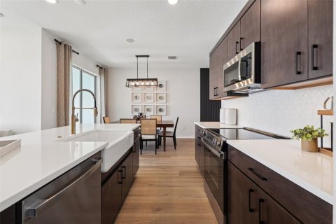 Touwnhouse à vendre à San Antonio, Floride: 3 chambres, 166.11 m2 № 2415451 - photo 10
