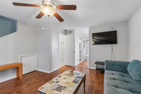 Adosado en venta en Tampa, Florida, 3 dormitorios, 127.09 m2 № 2096727 - foto 7