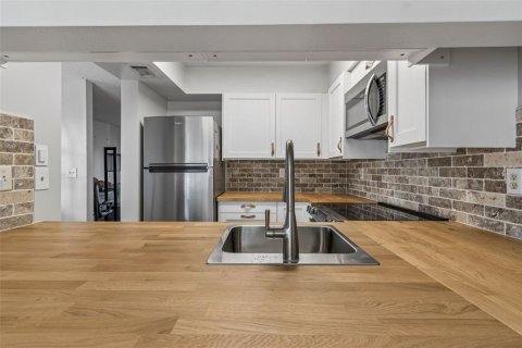 Adosado en venta en Tampa, Florida, 3 dormitorios, 127.09 m2 № 2096727 - foto 16