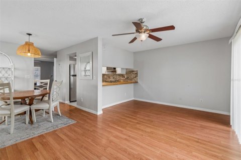 Adosado en venta en Tampa, Florida, 3 dormitorios, 127.09 m2 № 2096727 - foto 13