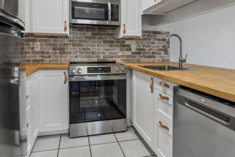 Adosado en venta en Tampa, Florida, 3 dormitorios, 127.09 m2 № 2096727 - foto 21