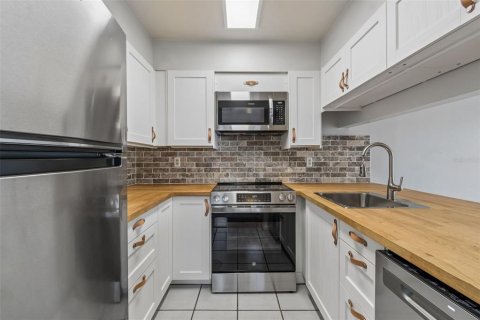 Adosado en venta en Tampa, Florida, 3 dormitorios, 127.09 m2 № 2096727 - foto 20