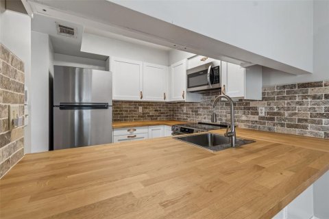 Adosado en venta en Tampa, Florida, 3 dormitorios, 127.09 m2 № 2096727 - foto 17