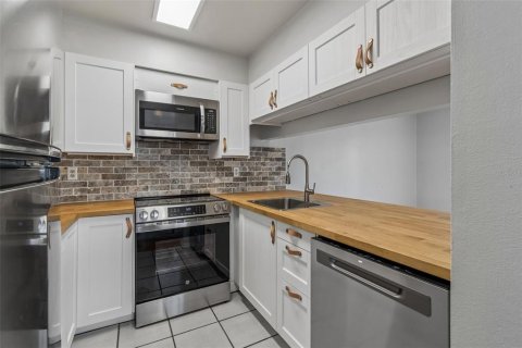 Adosado en venta en Tampa, Florida, 3 dormitorios, 127.09 m2 № 2096727 - foto 18
