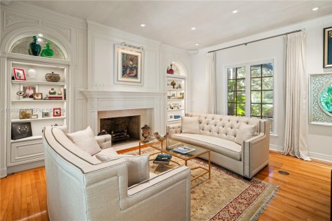 Casa en venta en Miami, Florida, 6 dormitorios, 472.78 m2 № 1996212 - foto 5