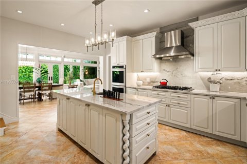 Casa en venta en Miami, Florida, 6 dormitorios, 472.78 m2 № 1996212 - foto 14