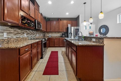 House in Ocoee, Florida 4 bedrooms, 196.21 sq.m. № 2214781 - photo 10