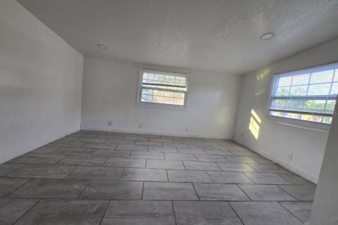 Apartamento en alquiler en Kissimmee, Florida, 3 dormitorios, 92.9 m2 № 1769523 - foto 4