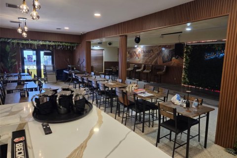 Propiedad comercial en venta en Miami Springs, Florida № 2073184 - foto 6
