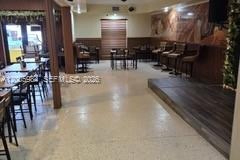Propiedad comercial en venta en Miami Springs, Florida № 2073184 - foto 5