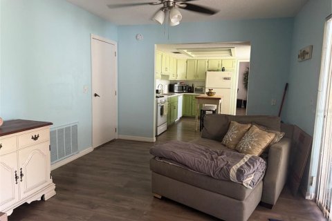 Villa ou maison à vendre à Spring Hill, Floride: 2 chambres, 117.8 m2 № 1784906 - photo 11