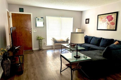 Villa ou maison à vendre à Spring Hill, Floride: 2 chambres, 117.8 m2 № 1784906 - photo 3