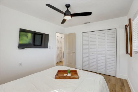 House in Saint Petersburg, Florida 3 bedrooms, 142.7 sq.m. № 2200798 - photo 26