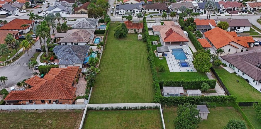 Земельный участок в Майами, Флорида № 2025953