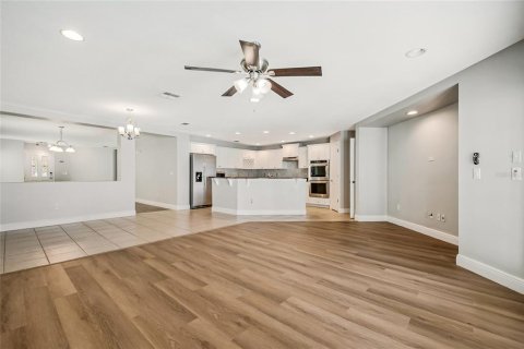 Villa ou maison à louer à Orlando, Floride: 3 chambres, 175.03 m2 № 2400122 - photo 18