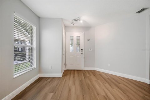 Villa ou maison à louer à Orlando, Floride: 3 chambres, 175.03 m2 № 2400122 - photo 9